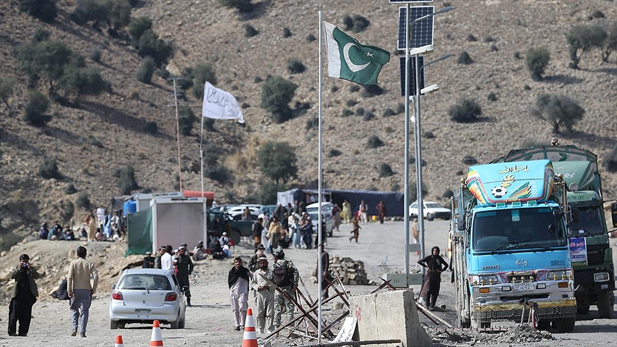 Pakistan-Taliban İlişkileri Terör Saldırılarının Gölgesinde Sınanıyor