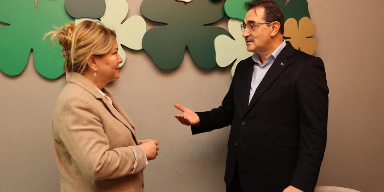 Nuray Başaran yazdı: Bakan Fatih Dönmez ile Üsküp’te: TÜRKİYE BÖLGENİN EN BÜYÜK OYUNCUSU VE TRAKYA ENERJİ MERKEZİ OLACAK!