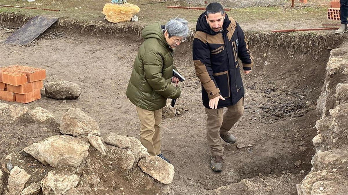 Japon Bilim İnsanı Karabük'te Antik Kentteki Kazı Çalışmalarını İnceledi