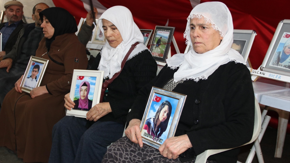 Diyarbakır Annelerinin Evlat Nöbeti Sürüyor