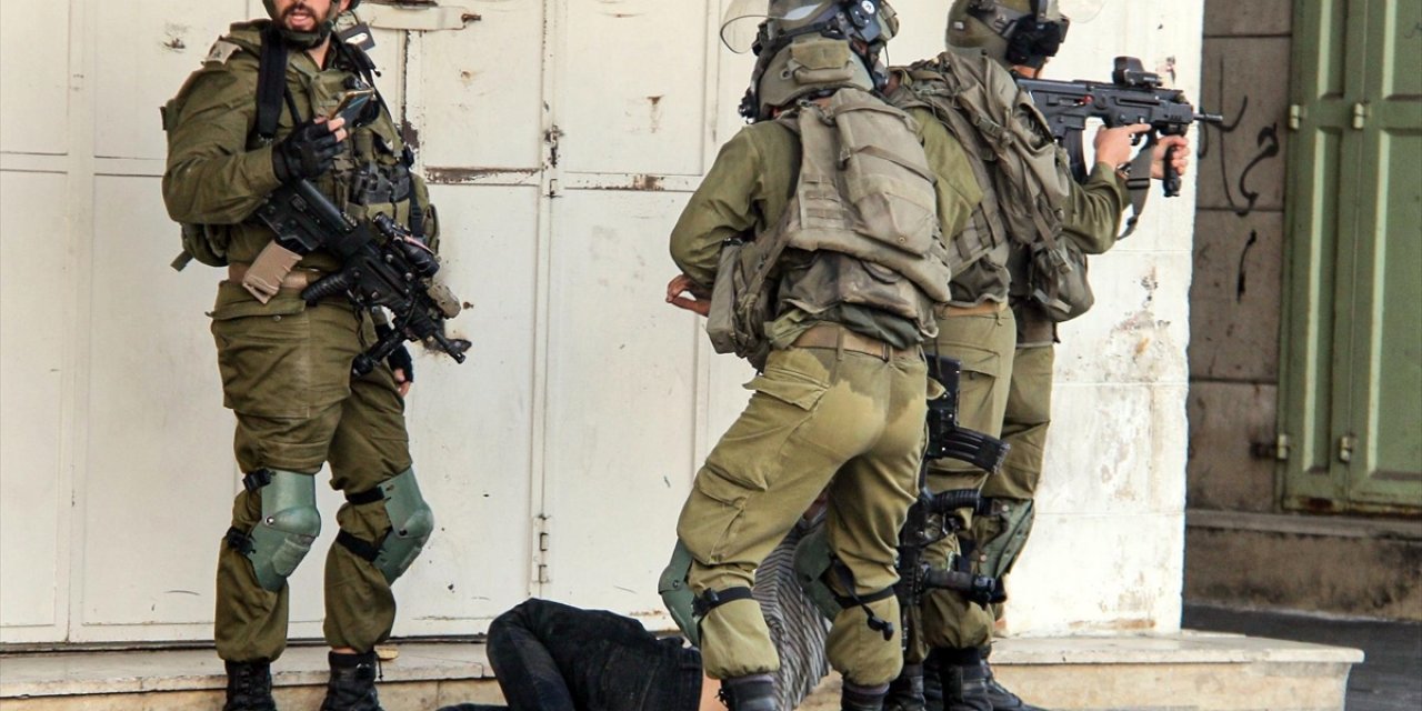 İsrail Askerleri, Batı Şeria'da Bir Çocuğu Gerçek Mermiyle Başından Vurdu