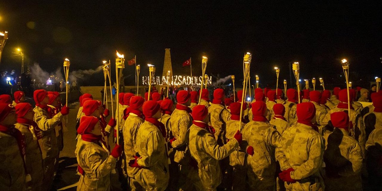 Kars'ta Sarıkamış Şehitleri Anısına Meşaleli Yürüyüş Yapıldı