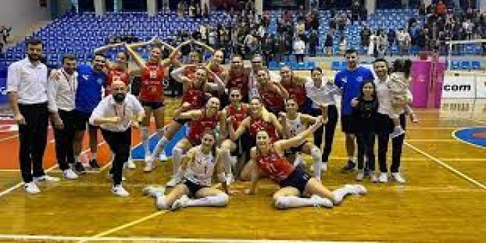 AYDIN'IN SULTANLARI EVİNDE PTT'Yİ RAHAT GEÇTİ:3-1