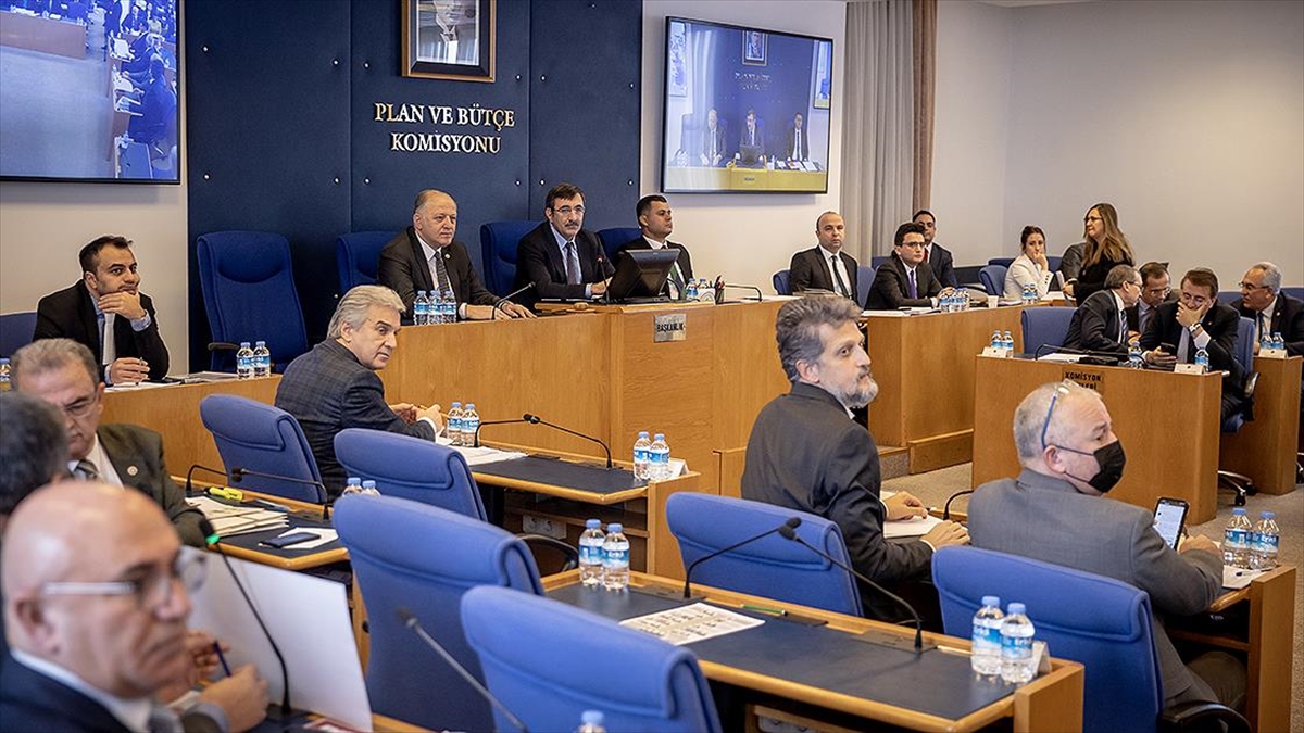 Memur Ve Emekli Maaş Artışlarına İlişkin Kanun Teklifi TBMM'de