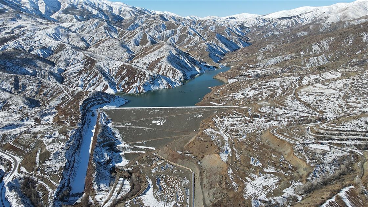 Kuraklık Ve Yağış Azlığının Etkisiyle Göyne Barajı'nın Su Seviyesi Düştü