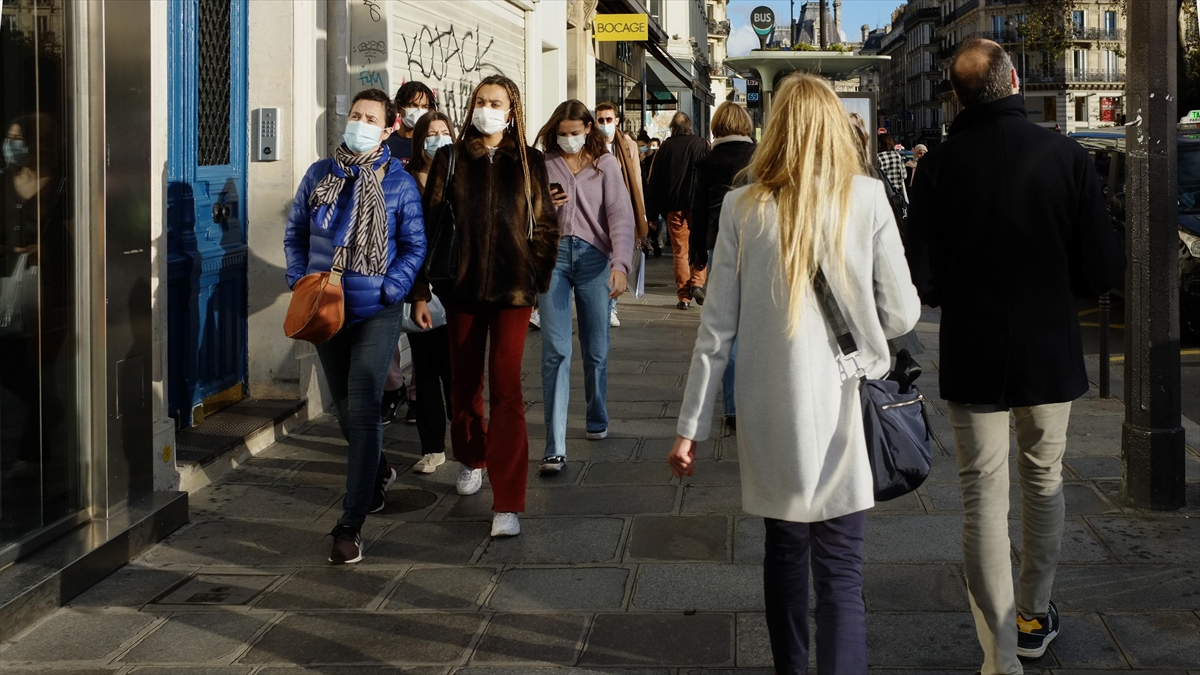 Fransız Hükümeti Emeklilik Yaşını 64'e Çıkaracak