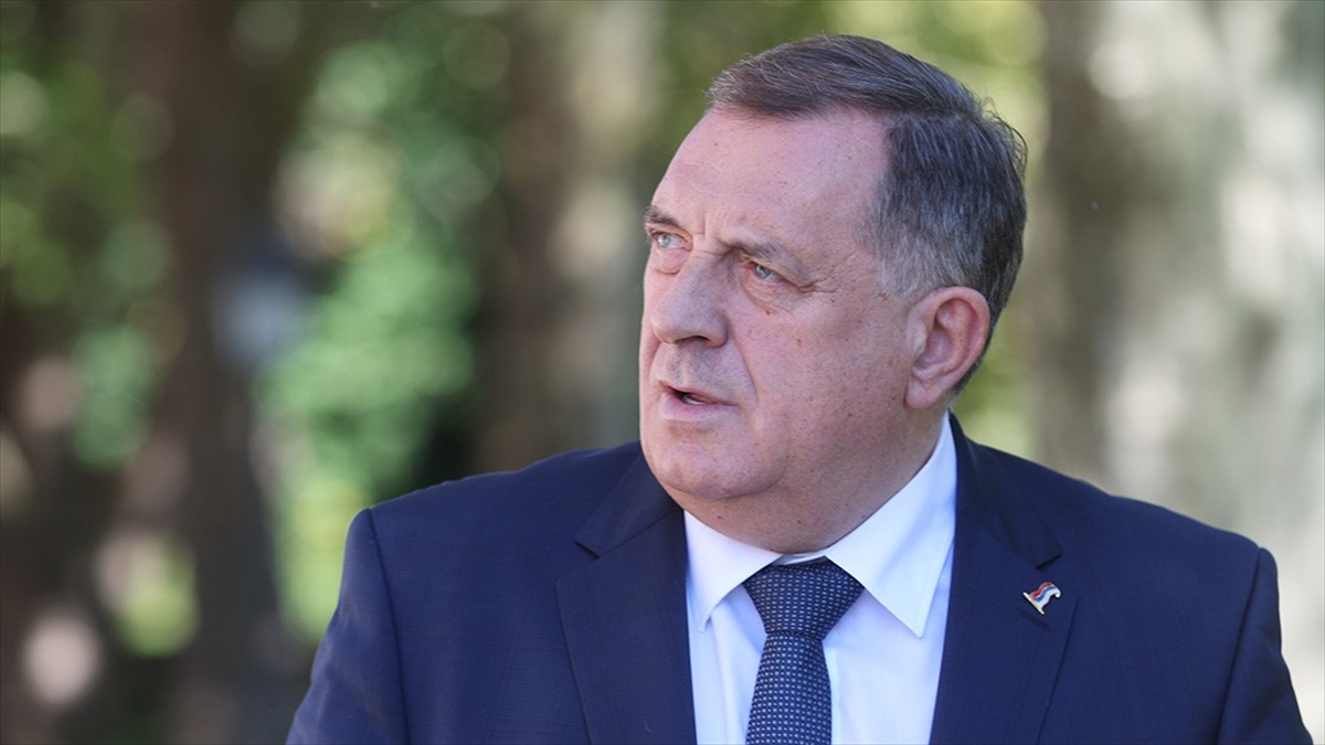 Sırp Lider Dodik, Putin'e "sırp Cumhuriyeti Nişanı" Verme Kararını Savundu