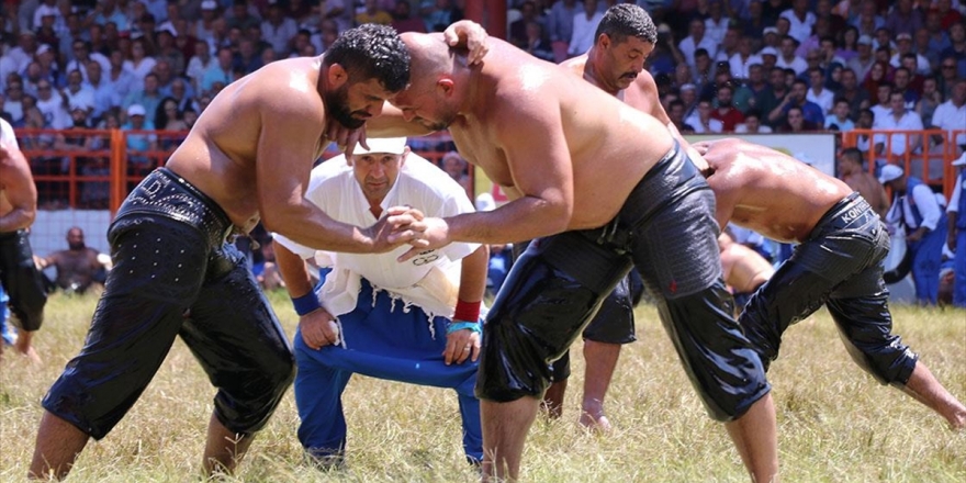 658. Tarihi Kırkpınar Yağlı Güreşleri'nde 1. Tur Müsabakaları Yapıldı