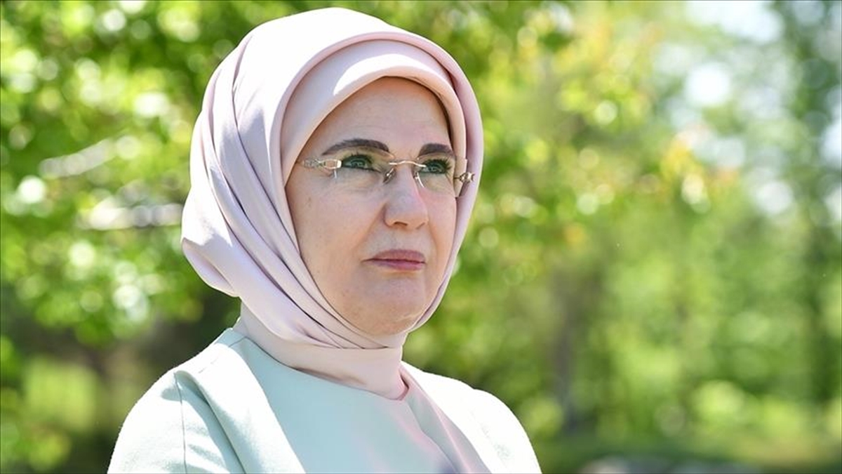 Emine Erdoğan'dan Rami Kütüphanesi Paylaşımı