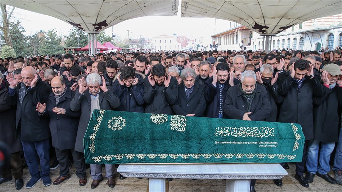 Sanatçı Burhan Çaçan, Son Yolculuğuna Uğurlandı