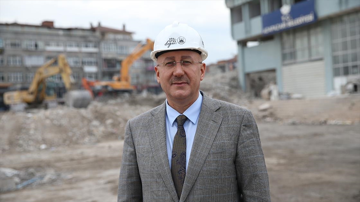 Sakarya'da Kent Merkezinin Çehresi "yerinde Kentsel Dönüşüm"le Değişecek