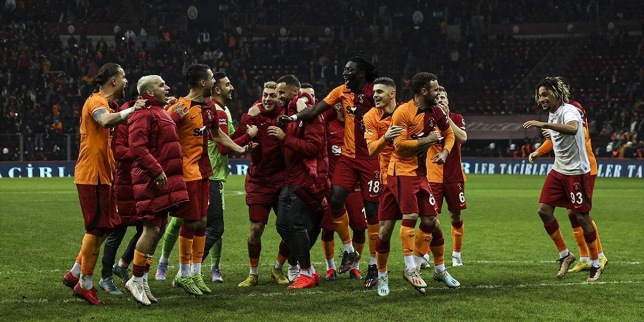 Lider Galatasaray Galibiyetleri Seriye Bağladı