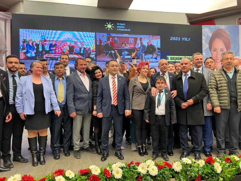 İyi Partide Zafer İksir'in