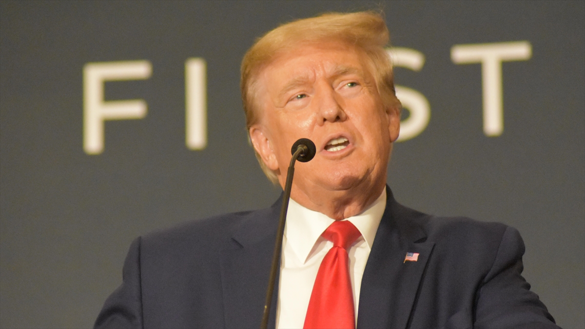 Trump, Cumhuriyetçilerin Önseçim Anketinde Potansiyel Rakibinin 17 Puan Önünde Çıktı