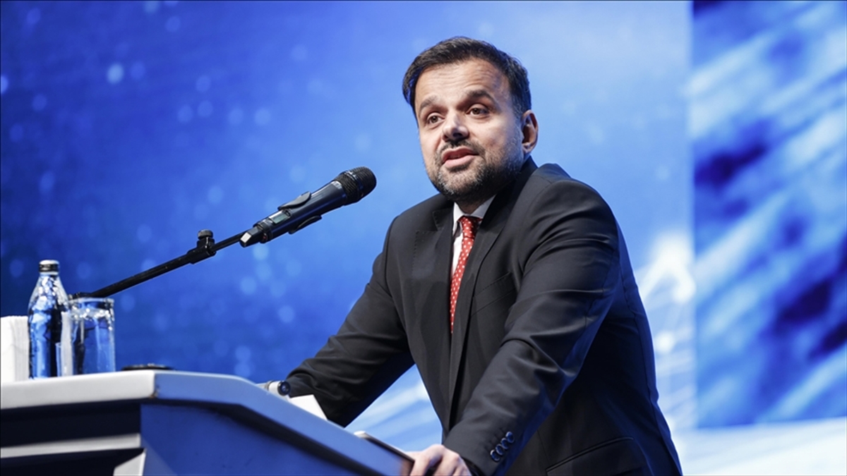 Cumhurbaşkanlığı Dijital Dönüşüm Ofisi Başkanı Koç: E-devlet'te 6 Bin 700'ün Üzerinde Hizmet Var