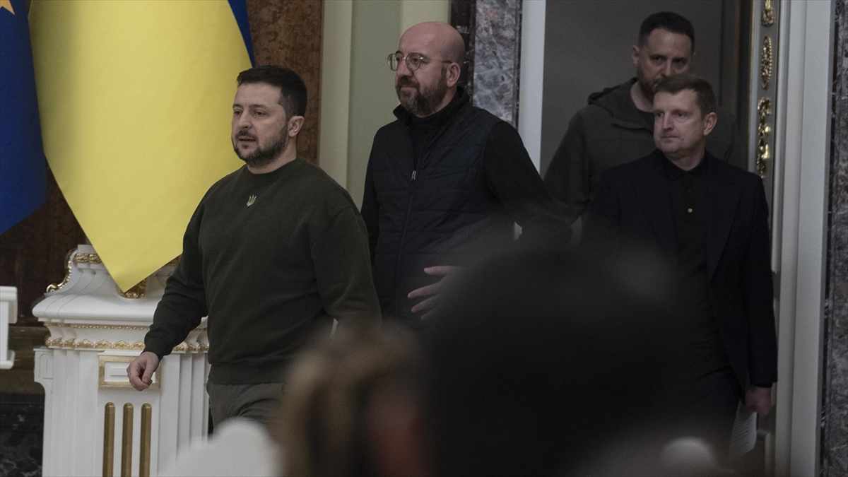 AB Konseyi Başkanı Michel Ukrayna'nın Başkenti Kiev'i Ziyaret Etti