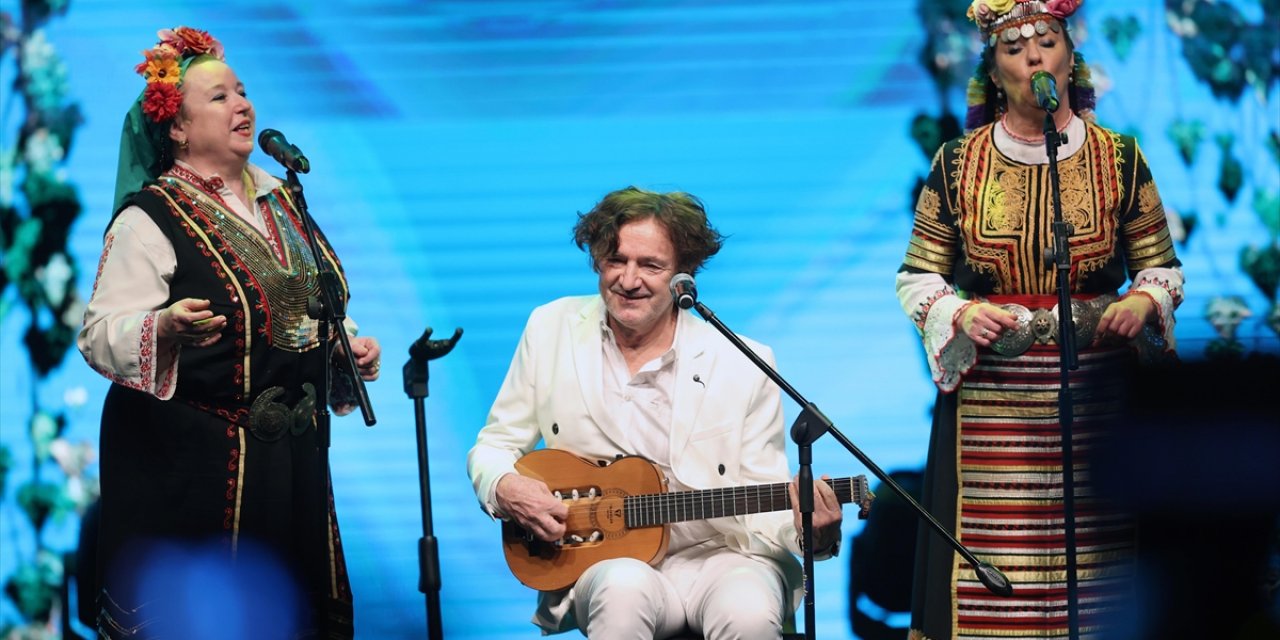Ünlü Sanatçı Goran Bregovic "Türkiye Yüzyılı" Şarkısına Eşlik Etti