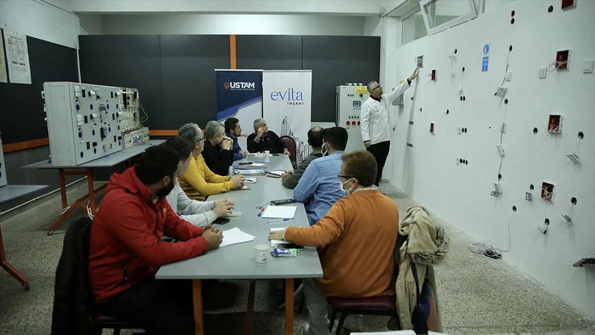 Kocaeli'de "ustam" Projesiyle Firmaların Ara Eleman İhtiyacı Karşılanıyor