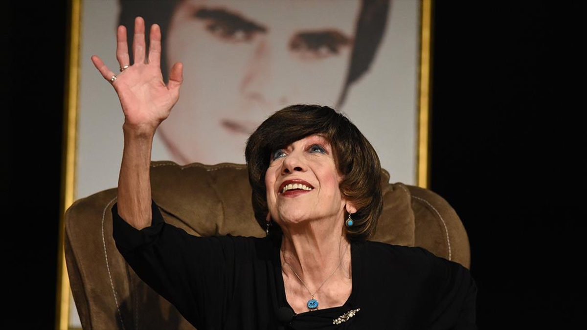 Türk Sinemasına Ömrünü Veren Oyuncu: Ayşen Gruda