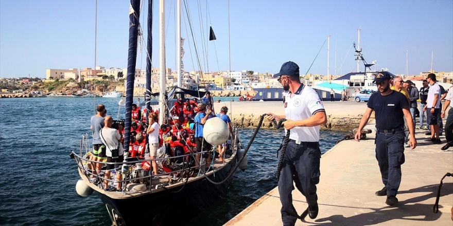 Düzensiz Göçmenleri Kurtaran Stk'lere İtalya Ve Malta Engeli