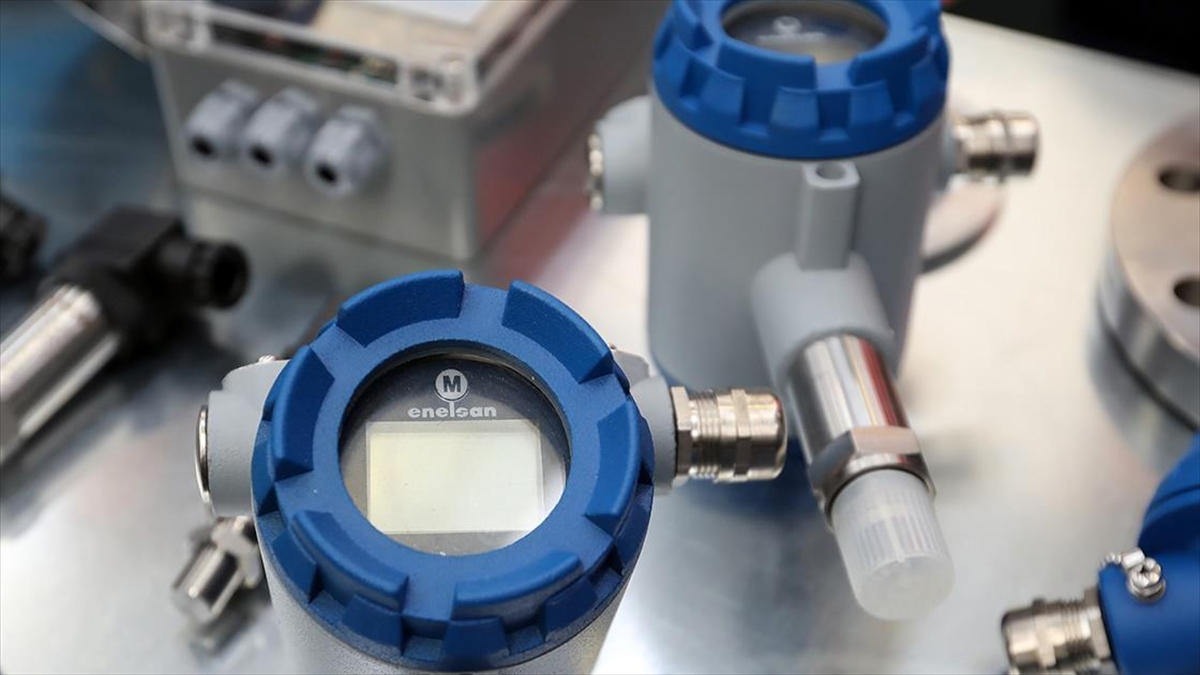 Suyun Basıncını Ölçüyor, "turcorn" Olmak İçin Sırada Bekliyor