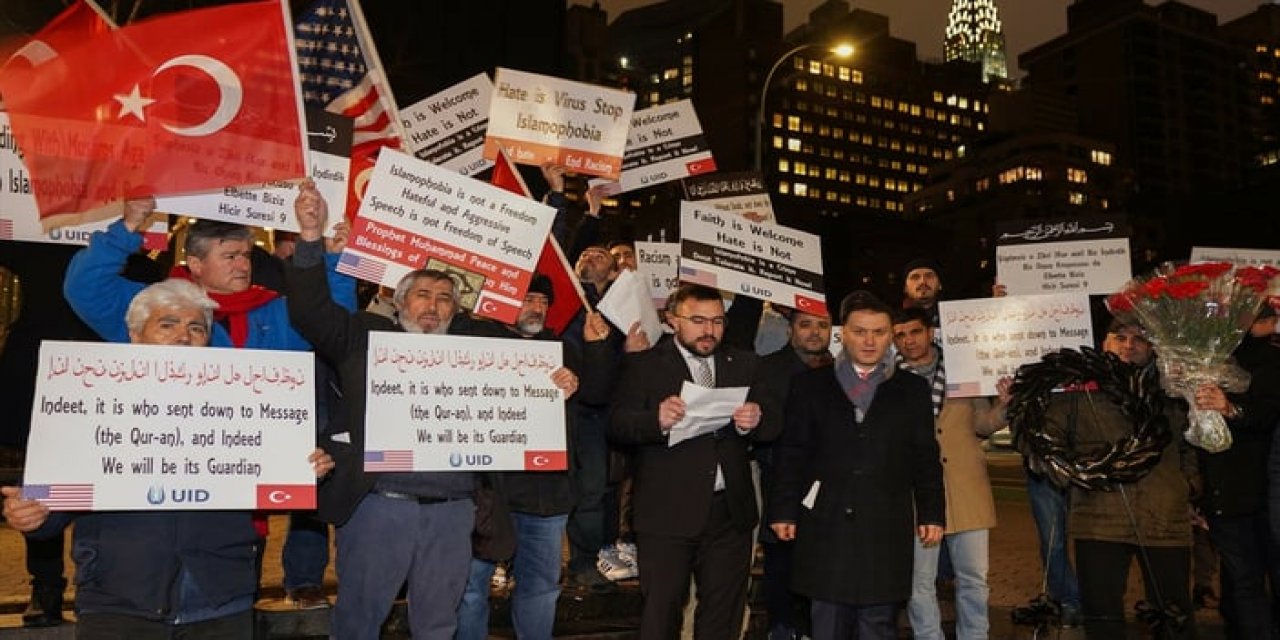 New York'ta İsveç Başkonsolosluğu girişine siyah çelenk bırakıldı