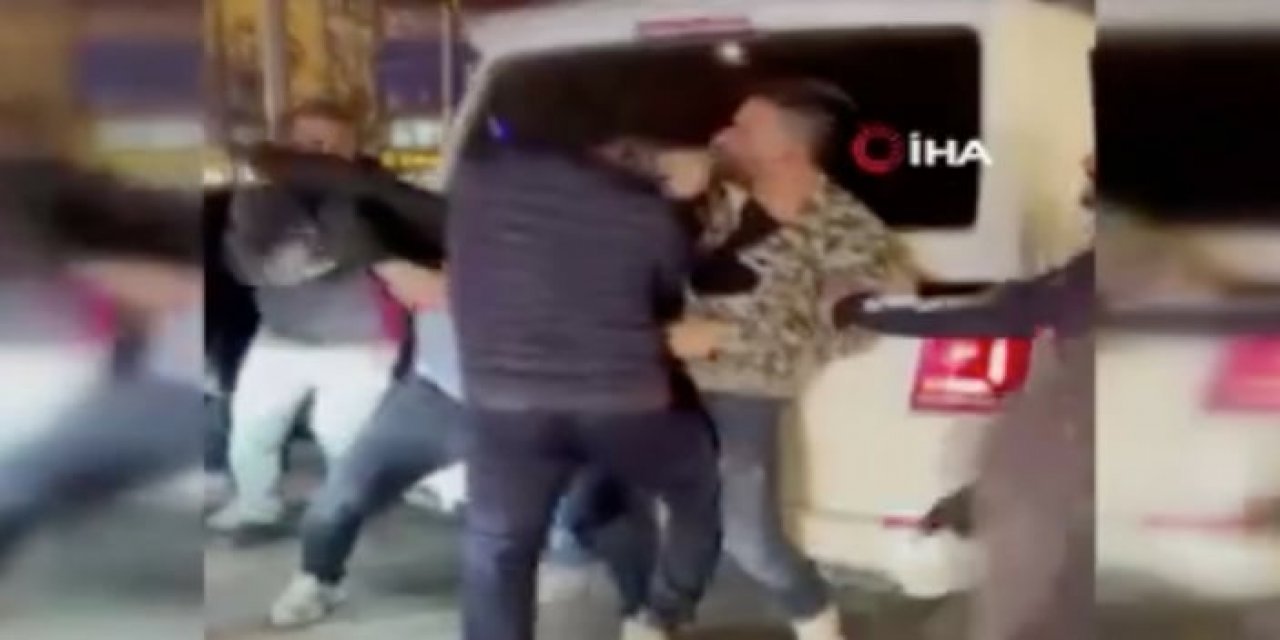 Küçükçekmece'de sokak ortasında kavga