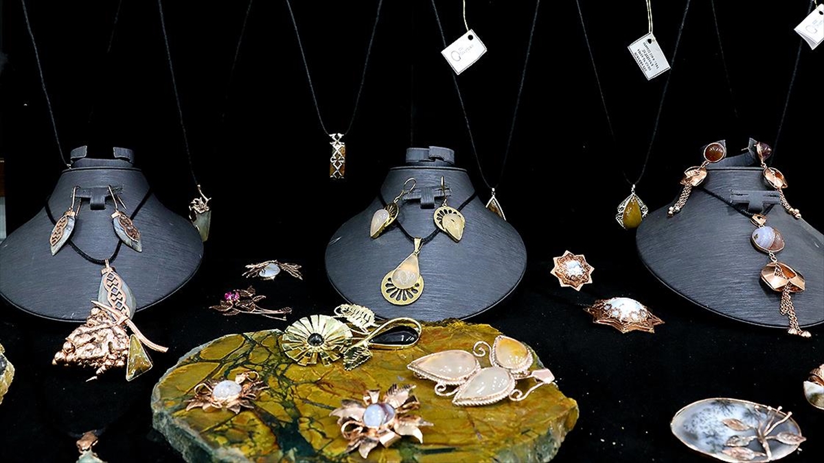 Doğadaki Taşlar Diyarbakır'da Kadınların Elinde Değerleniyor