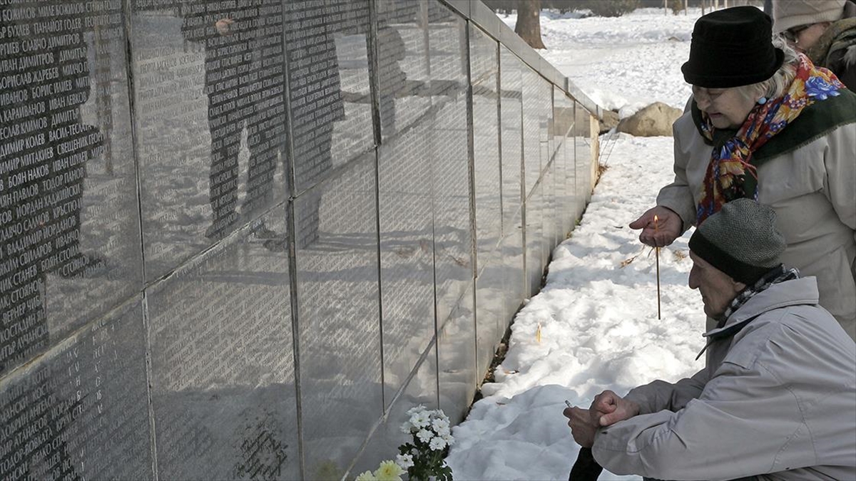 Bulgaristan'da Komünizm Döneminin Siyasi Mağdurları Bazı Haklarını Geri Aldı