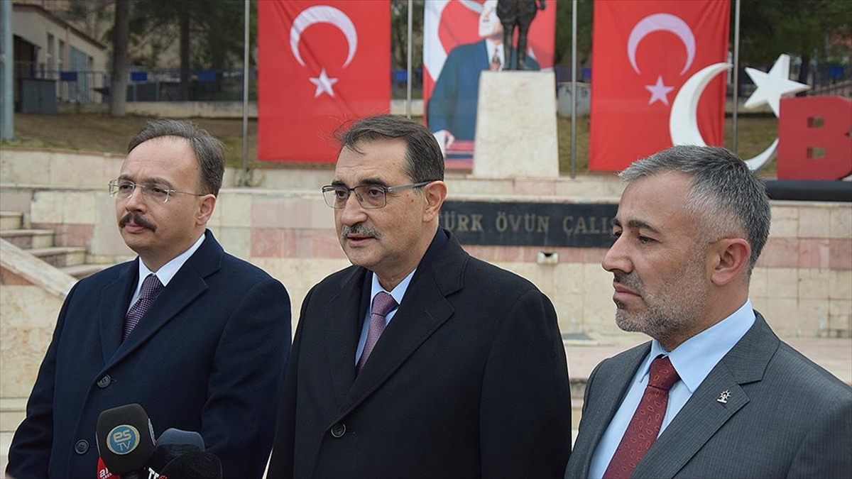 Bakan Dönmez: Söğüt'te Türkiye'nin Sayılı Altın Maden İşletmelerinin Bir Tanesinin Açılışını Yapacağız