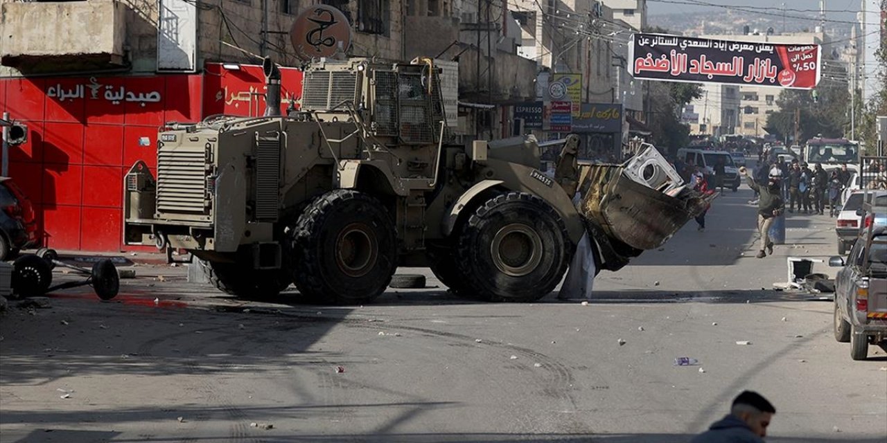 İsrail Ordusunun Cenin'de 9 Filistinliyi Öldürmesi Üzerine Filistin'de 3 Günlük Yas İlan Edildi