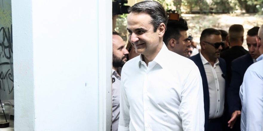 Türkiye'den Miçotakis'e Seçim Tebriği