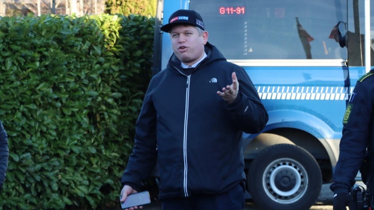 Danimarka'da Hristiyan Ve Yahudi Din Adamlarına Göre Kutsal Kitap Yakmak İfade Özgürlüğü Değil