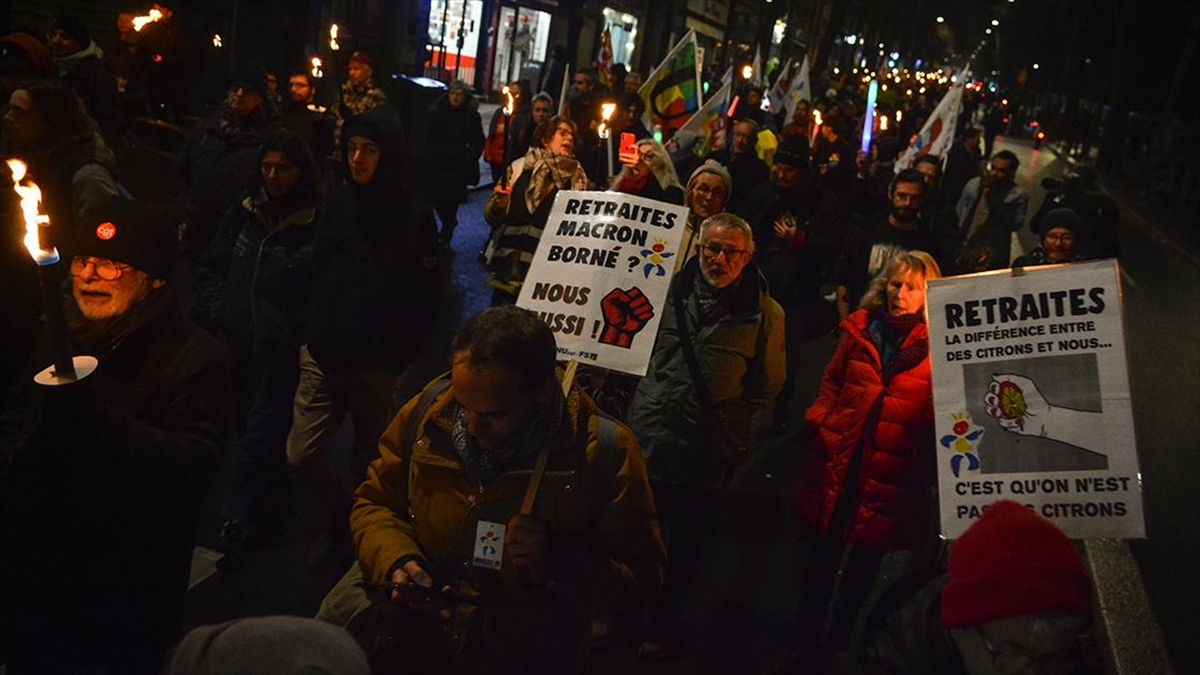 Fransızlar Emeklilik Reformuna Karşı Yarın Meydanlara İnecek