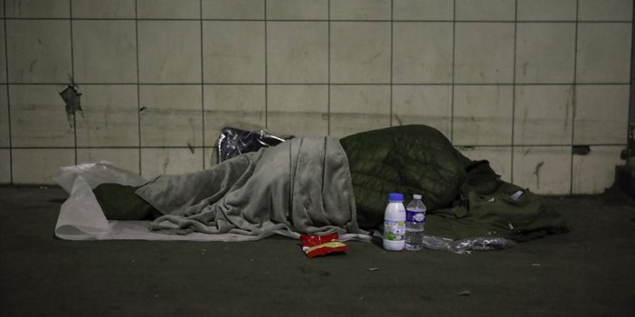 Fransa'da Evsizlerin Sayısı 10 Yılda Yüzde 130 Arttı