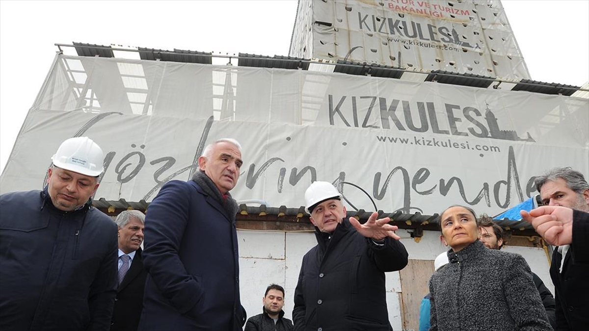 Kültür Ve Turizm Bakanı Ersoy, İstanbul'da Devam Eden Restorasyon Çalışmalarını İnceledi