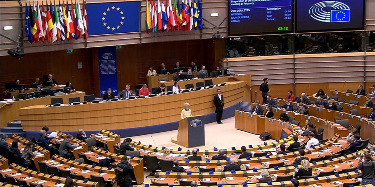 AP'de Yolsuzlukla Suçlanan İki Milletvekilinin Dokunulmazlıkları Kaldırıldı