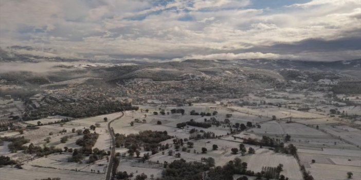 Uludağ'ın Karlı Güney Etekleri Sis Altında Dronla Görüntülendi