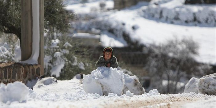 Afrin'in Kuzeyi Yılın İlk Kar Yağışıyla Beyaza Büründü