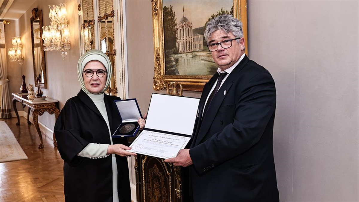 Emine Erdoğan'a  "Dr. Beck Ödülü" Takdim Edildi