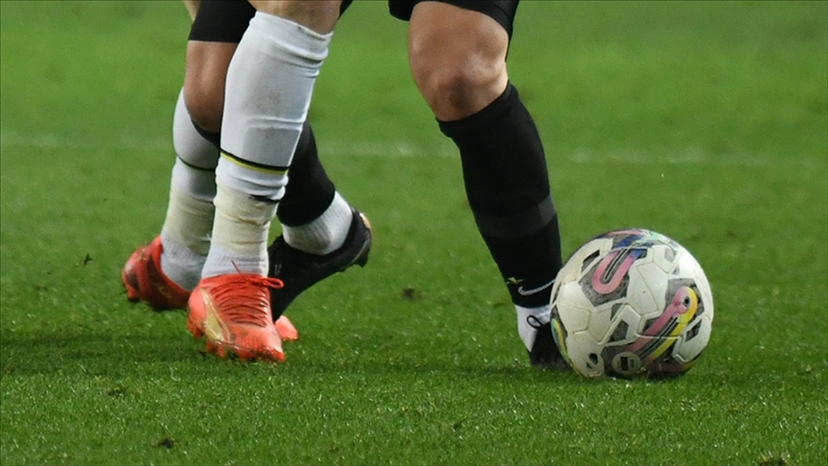 Futbolda Bugün Ve 8 Şubat Çarşamba Günü Oynanacak Müsabakalar Ertelendi
