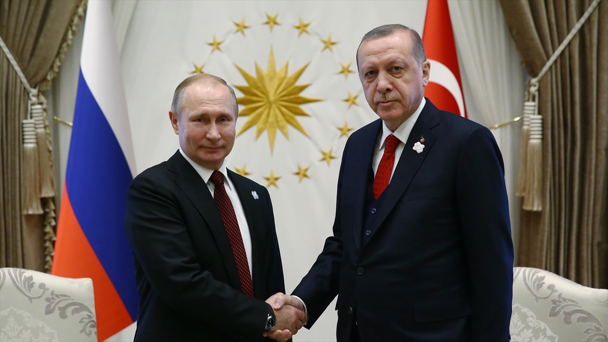 Rusya Devlet Başkanı Putin'den, Cumhurbaşkanı Erdoğan'a "geçmiş Olsun" Telefonu