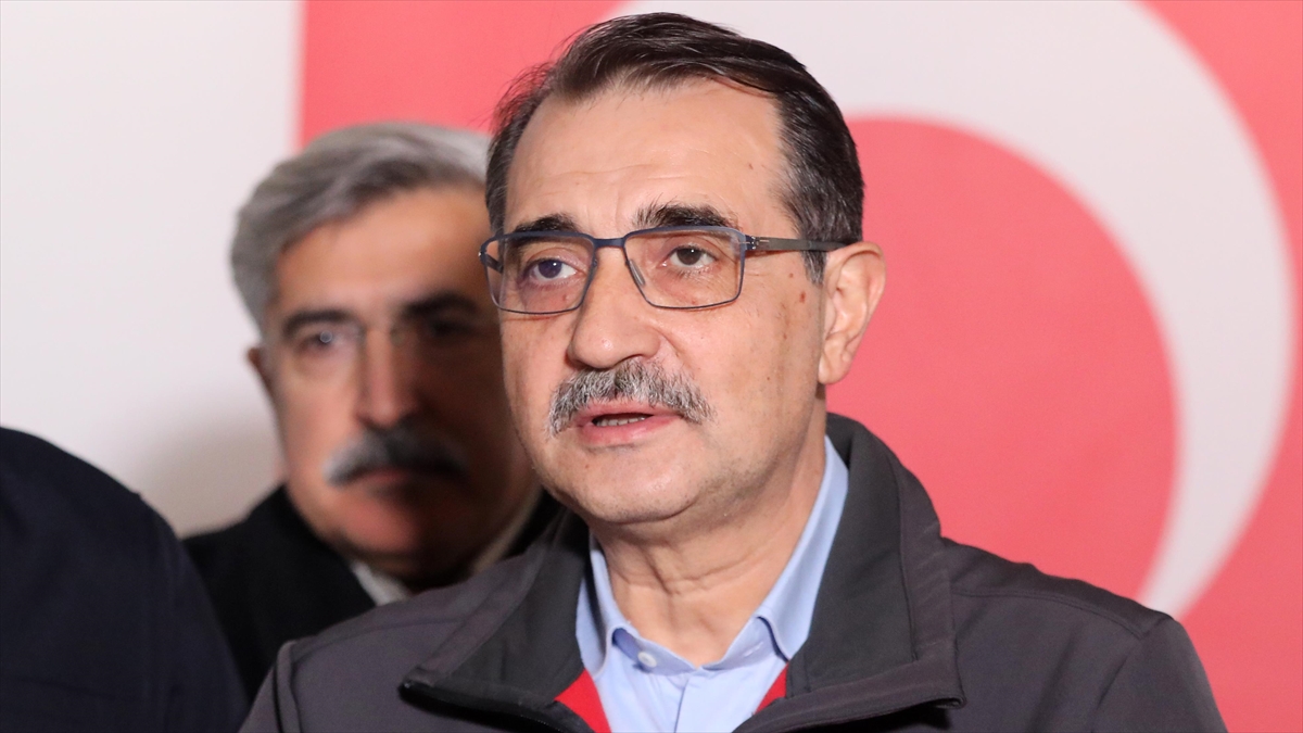 Dönmez: Akaryakıt İkmali Konusunda Rafinerilerde Ve Depolarda Sıkıntı Yaşanmıyor