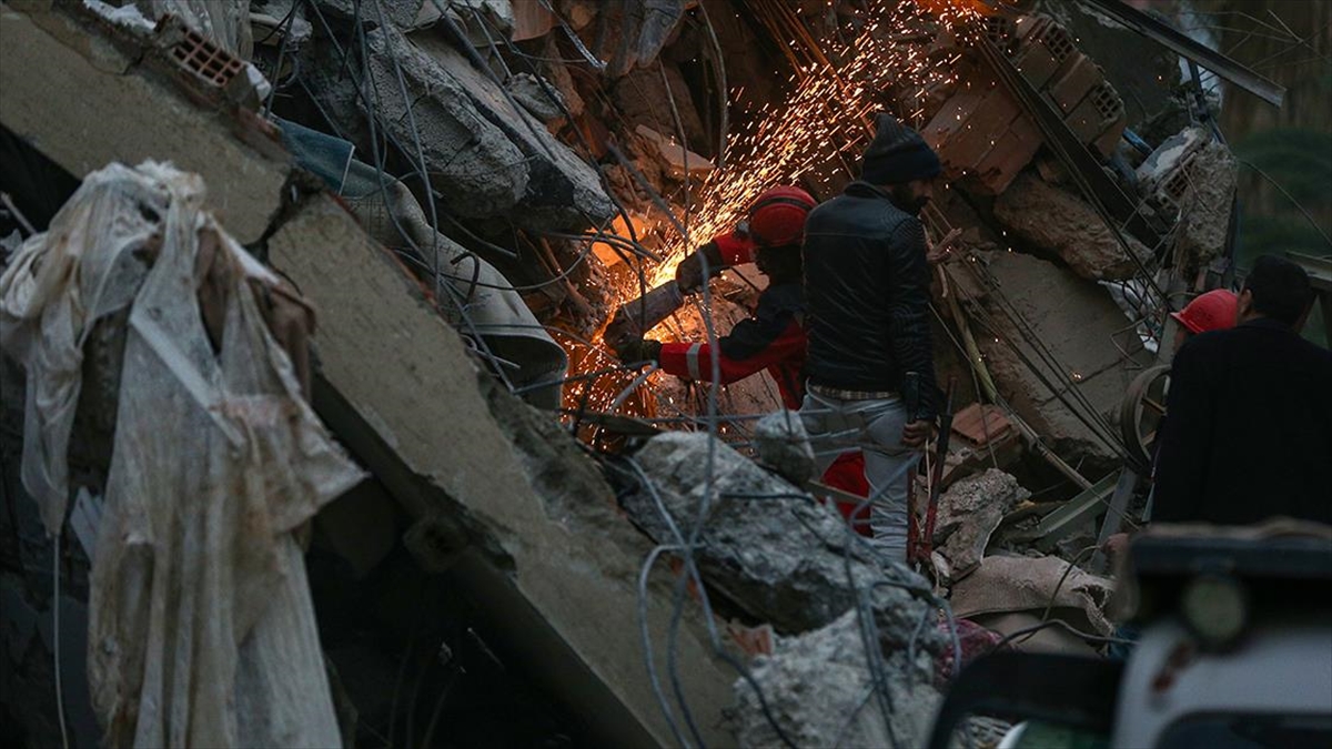 Balkan Ülkeleri Türkiye'ye Arama Kurtarma Ekipleri Gönderiyor