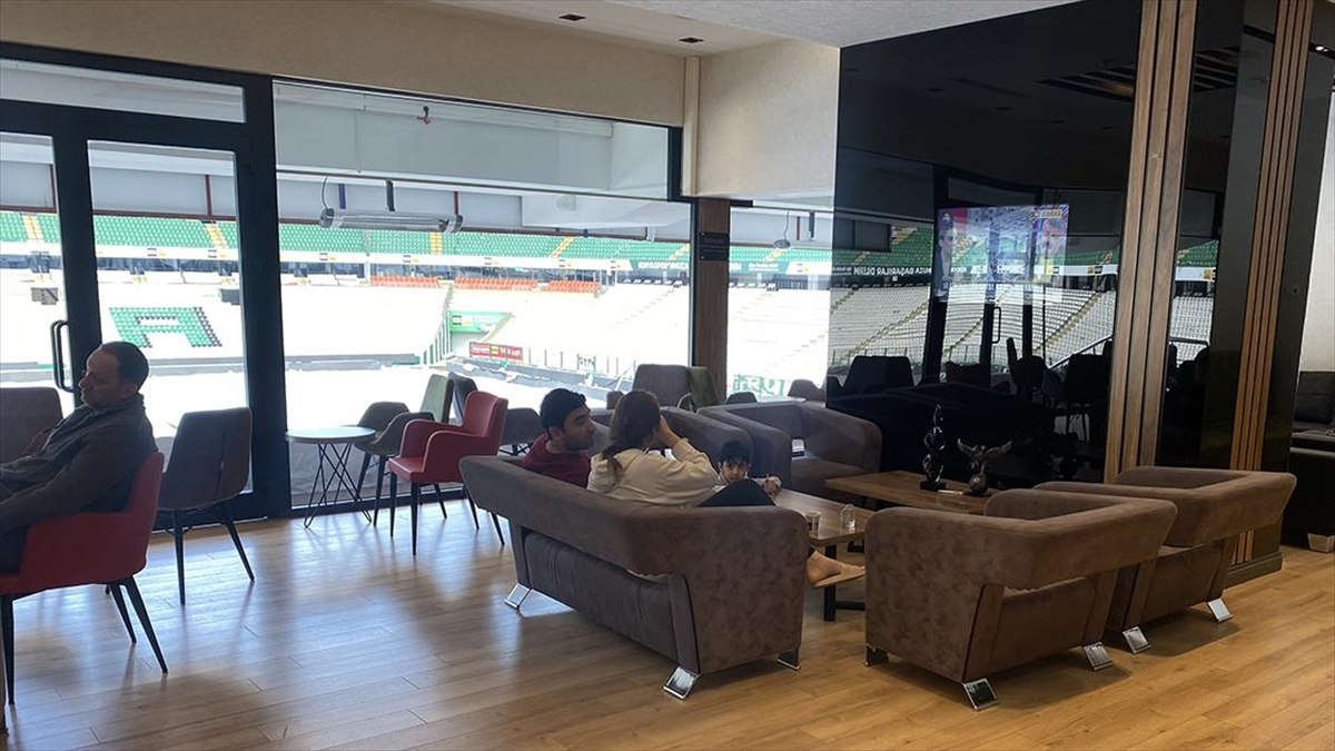 Konyaspor 60 Depremzedeyi Stadyumda Ağırlıyor