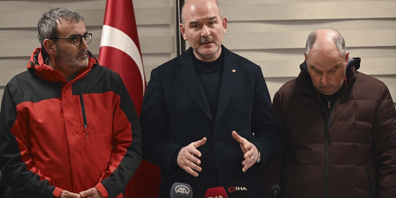 İçişleri Bakanı Soylu, Depremlerde hayatını kaybeden polis ve jandarma sayısını açıkladı!