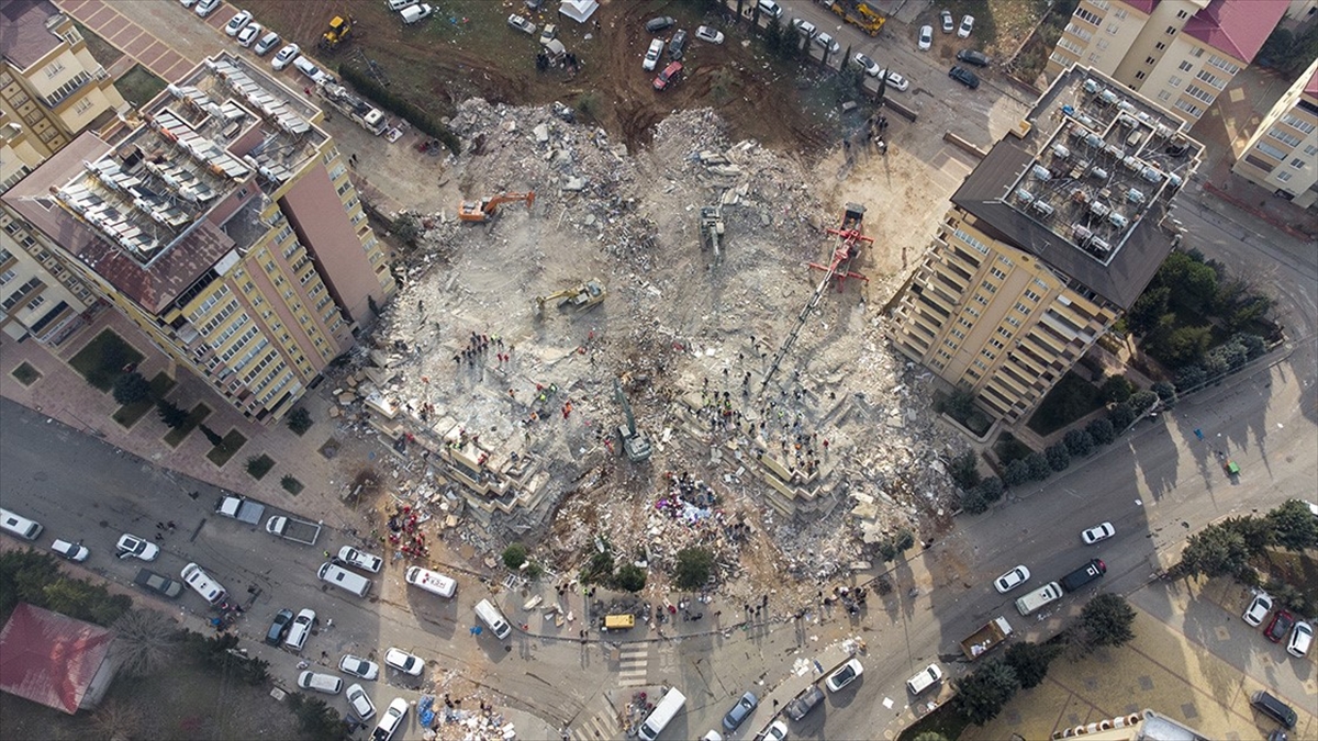 Nato Türkiye'ye Barınma Tesisleri Gönderiyor