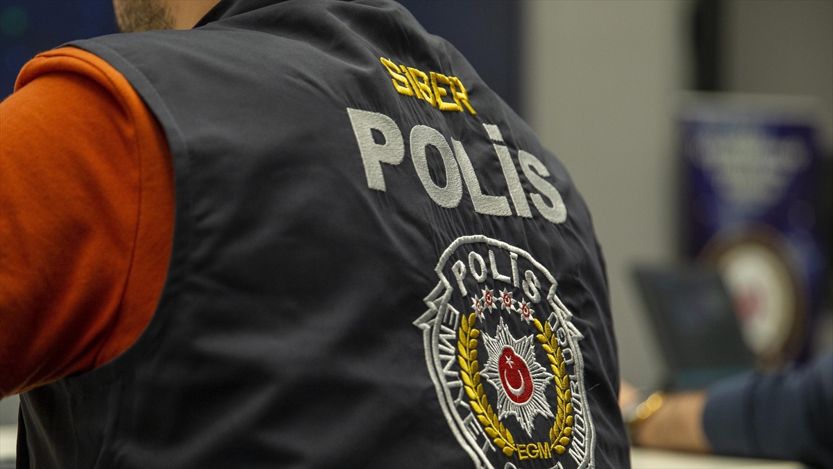 Depreme İlişkin Provokatif Paylaşımlarda Bulunan 302 Hesap Yöneticisinden 10'u Tutuklandı