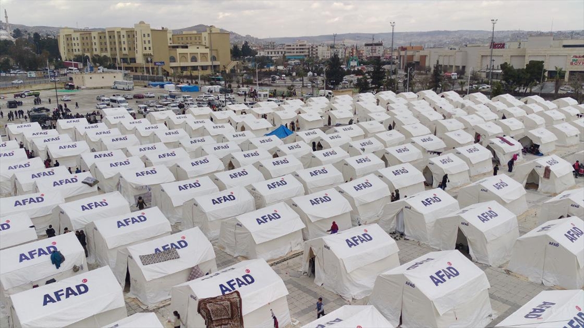 Şanlıurfa'da "asrın Felaketi"nden Etkilenen Depremzedeler Afad Çadırlarında Kalıyor