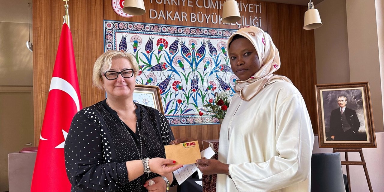 Dakar Yunus Emre Enstitüsü Öğrencilerinden Türkiye'deki Depremzedelere Yardım